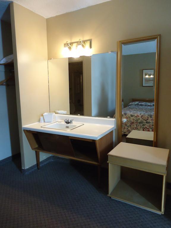 Canadian Motor Hotel Sault Ste. Marie Kamer foto