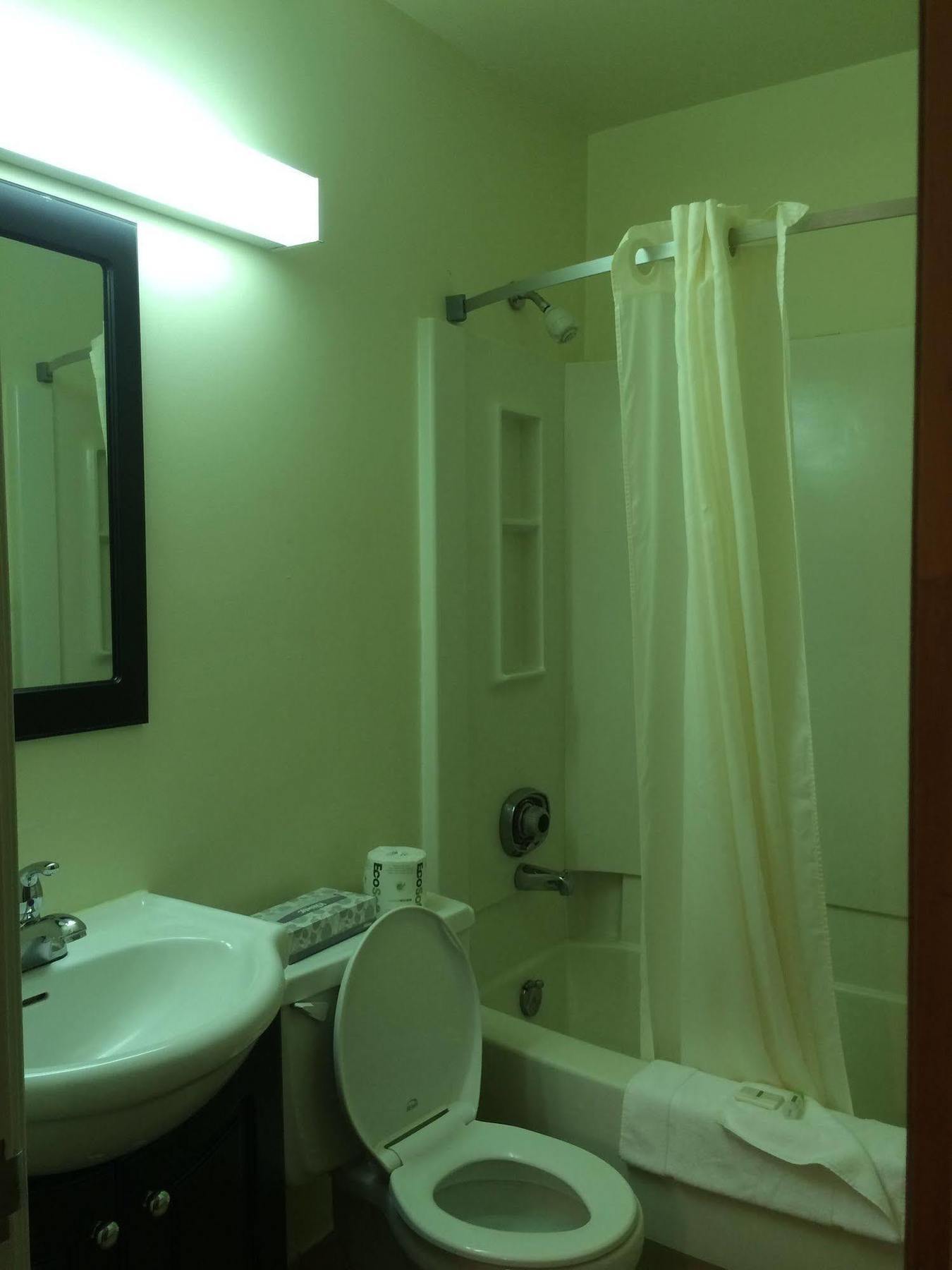 Canadian Motor Hotel Sault Ste. Marie Buitenkant foto